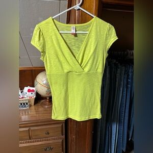 Woman’s No Boundaries Top